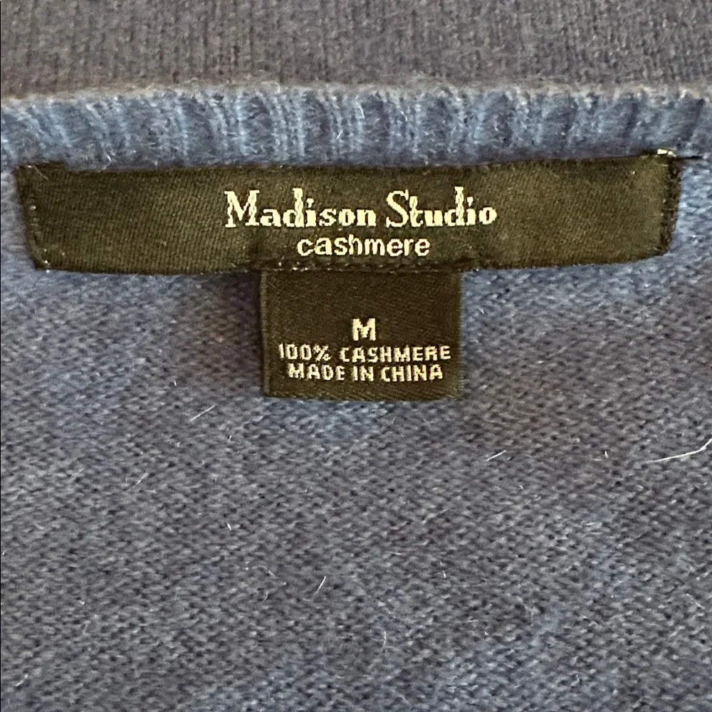 Madison Studio 100% Cashmere V-Neck women’s ribbed trim M long sleeve sweater